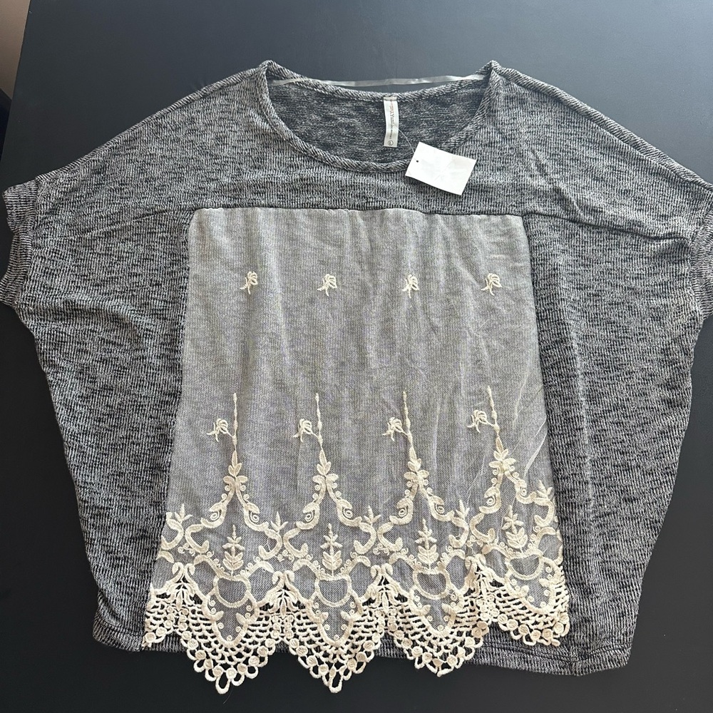 NWT Yuni Yuni Los Angeles Top Size Large
